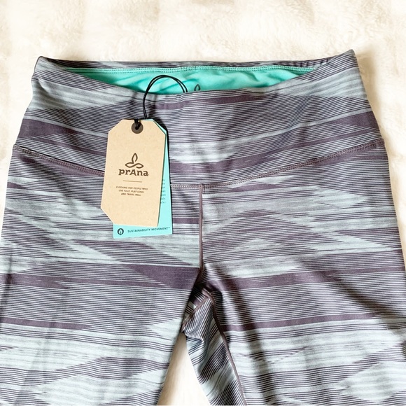 (3 for $20) PRANA Pillar Printed Capri Sz S - Picture 3 of 9